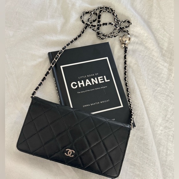 CHANEL Black Wallet with Chain - Picture 1 of 14